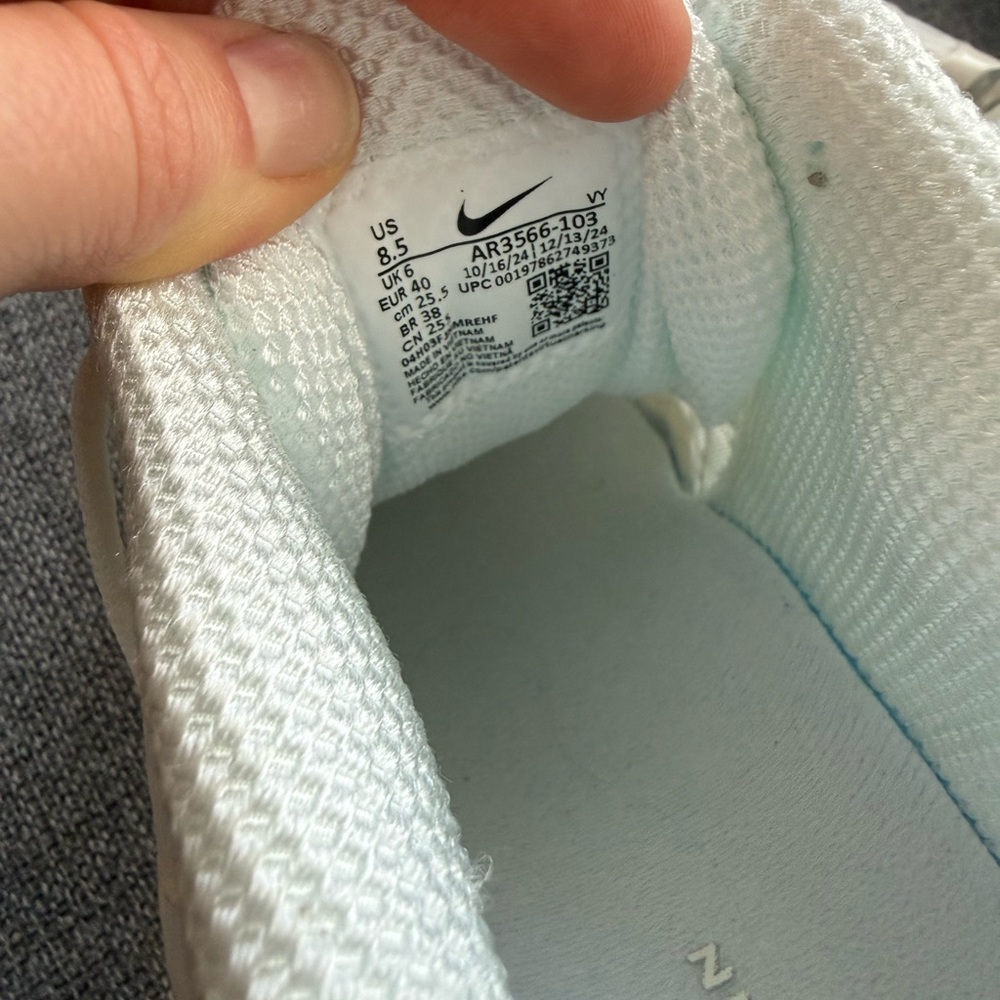 Nike Shox TL White Trainers - Picture 6 of 8
